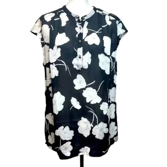 LIZ Claiborne black and white floral print blouse. - Picture 1 of 9